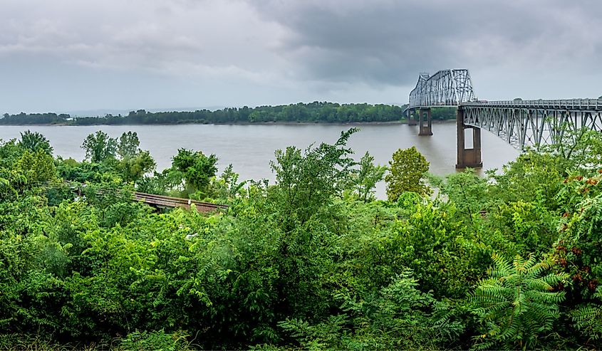 Original steel bridge over Mississippi, Chester, Illinois. Image credit photo.eccles via Shutterstock