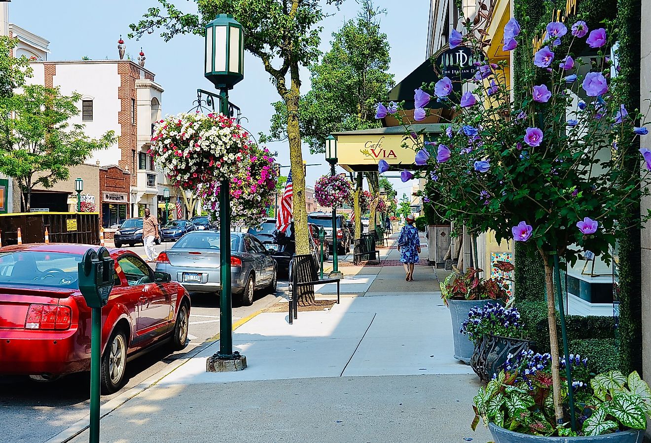 Downtown street in Birmingham, Michigan. Image credit PQK via Shutterstock