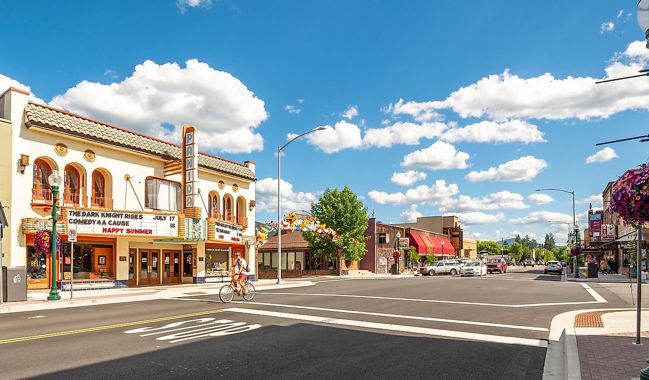 First Avenue, the main street through the downtown area of Sandpoint, Idaho. Editorial credit: Kirk Fisher / Shutterstock.com