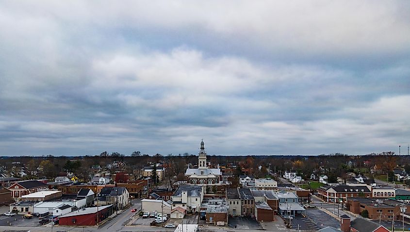 Drone view of Downtown Nicholasville, Kentucky with Jessamine County Courthouse in the middle.