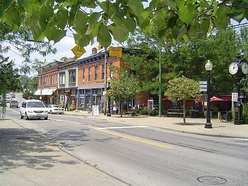 Street view of downtown Loveland, Ohio