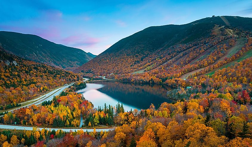 Fall colours in Franconia Notch State Park, White Mountain National Forest, New Hampshire