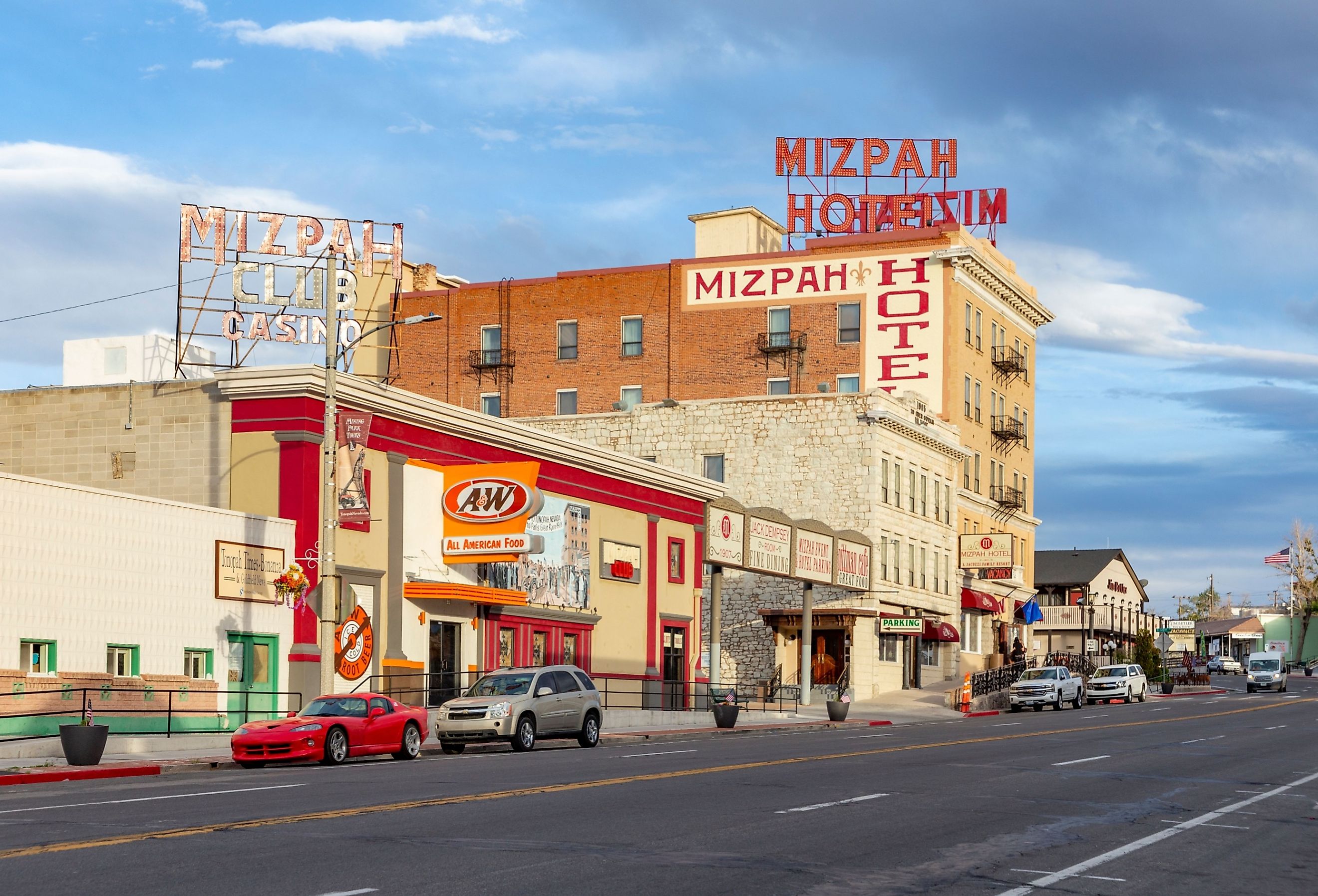 Old historic hotel, casino and bar Mizpah in the old mining town Tonopah, Nevada. Image credit travelview via Shutterstock