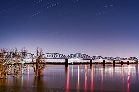 Twilight view of the historic Brookport Bridge, carrying US 45 over the Ohio River between Brookport, Illinois, and Paducah, Kentucky.
