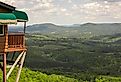 Cliff House Inn, located along Arkansas scenic highway 7 North, near Jasper, Arkansas. Image credit Tammy Chesney via Shutterstock