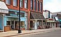 Perry, Oklahoma: some small businesses in the town square