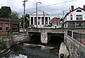 Bridge in Brandon, Vermont. Image credit Doug Kerr, CC BY-SA 2.0 <https://creativecommons.org/licenses/by-sa/2.0>, via Wikimedia Commons