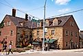 Street scene from historic downtown Nashville, Indiana. Image credit Little Vignettes Photo via Shutterstock