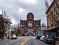 The Old Courthouse Building in Bardstown, Kentucky. Editorial credit: woodsnorthphoto / Shutterstock.com