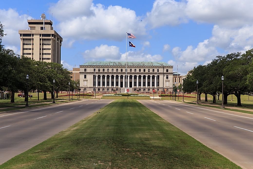 The Biggest Universities In Texas WorldAtlas Com   Shutterstock 1023483109 