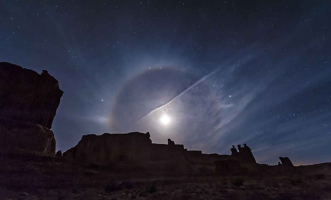 What Is A Moon Halo? - WorldAtlas.com