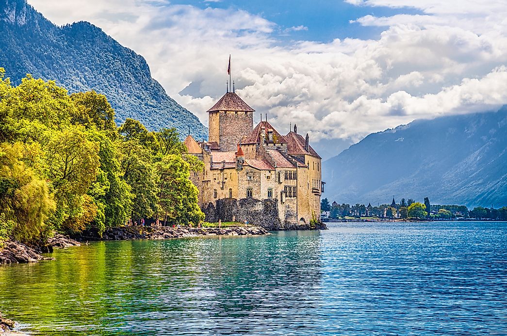 The Largest Lakes In Switzerland - WorldAtlas.com