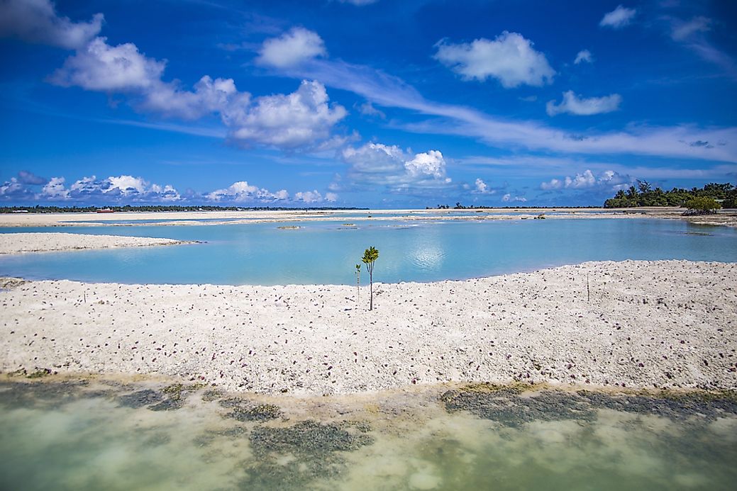 biggest-islands-and-atolls-in-kiribati-worldatlas