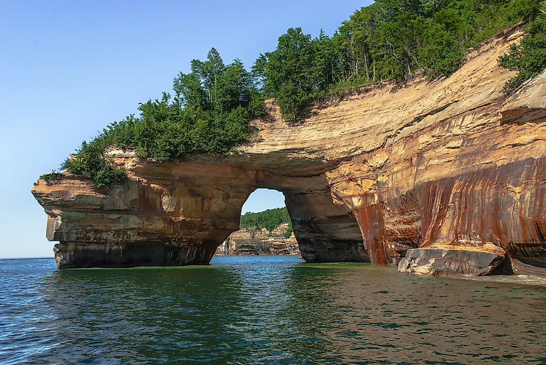 What States Border Lake Superior? - WorldAtlas.com