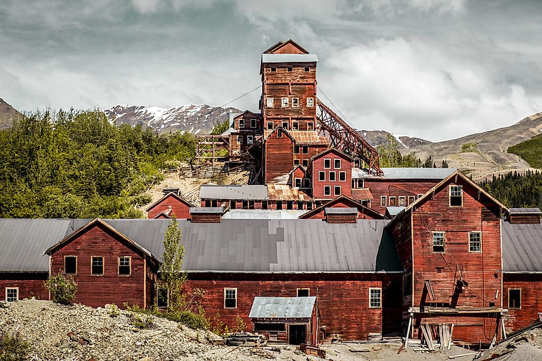 ghost-towns-of-america-kennecott-alaska-worldatlas