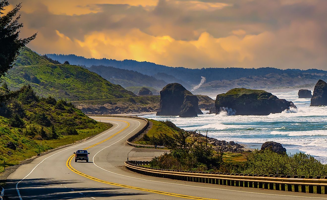 8 Best Road Trips To Take In Oregon - WorldAtlas