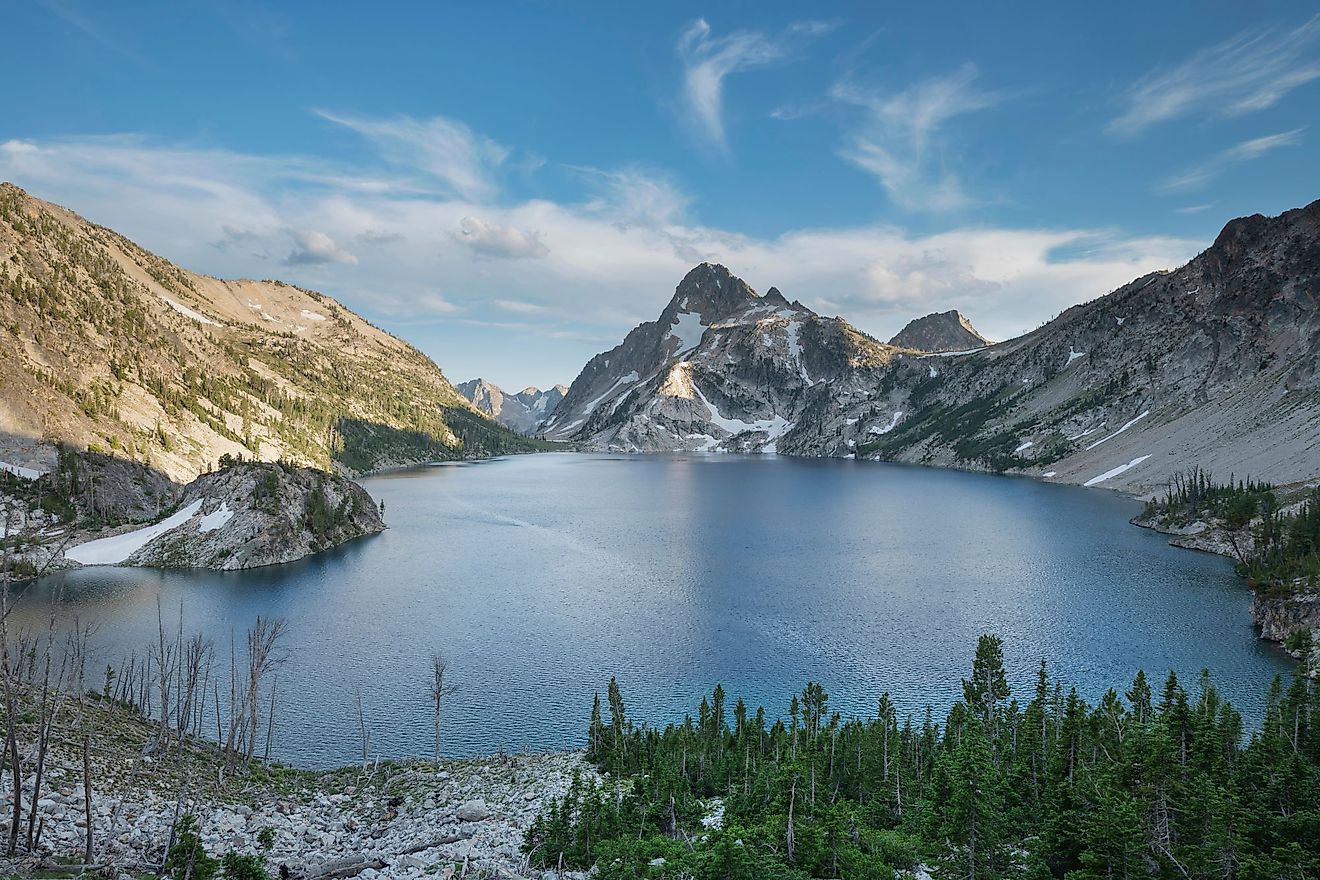 hiking sawtooth lake