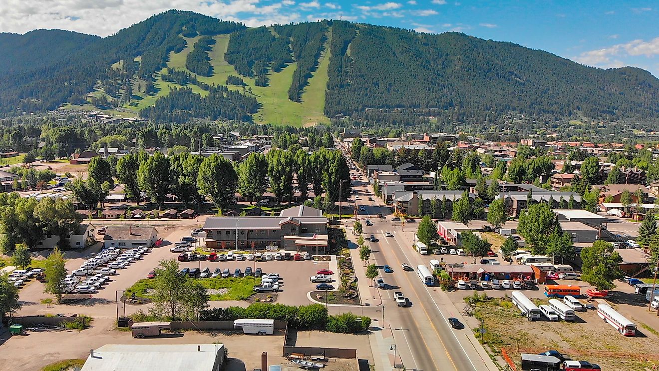 7-must-visit-small-towns-near-yellowstone-national-park-worldatlas