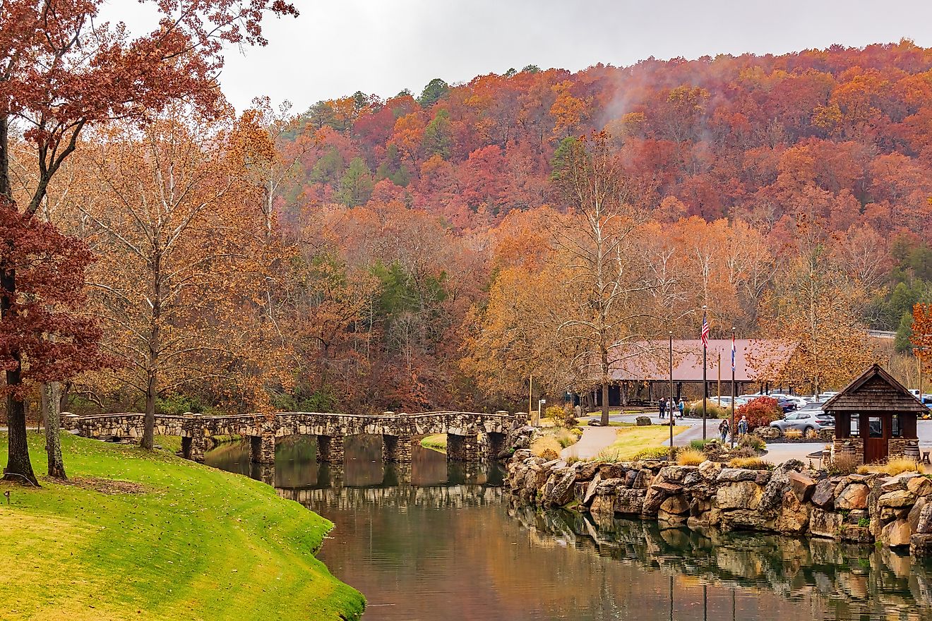 7 Best Places To Experience Fall In The Ozarks - WorldAtlas