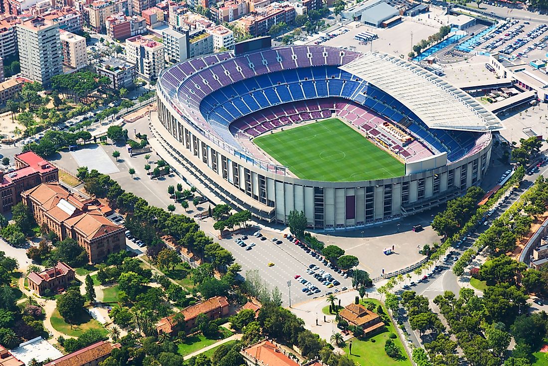 The 10 Largest Football Soccer Stadiums In The World WorldAtlas