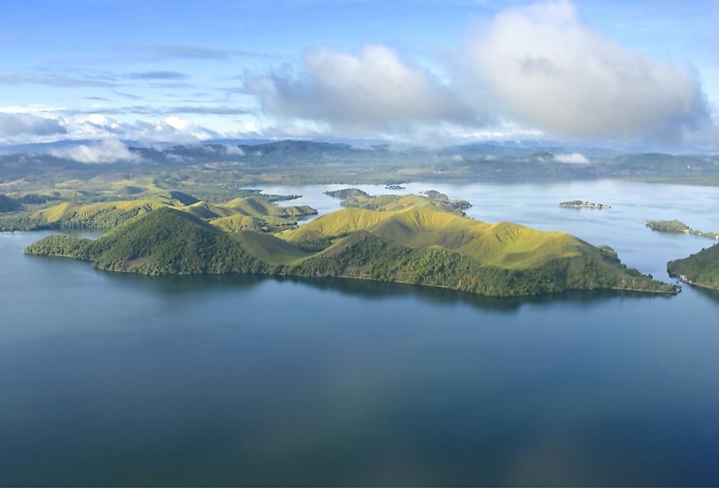 which-countries-share-the-island-of-new-guinea-worldatlas