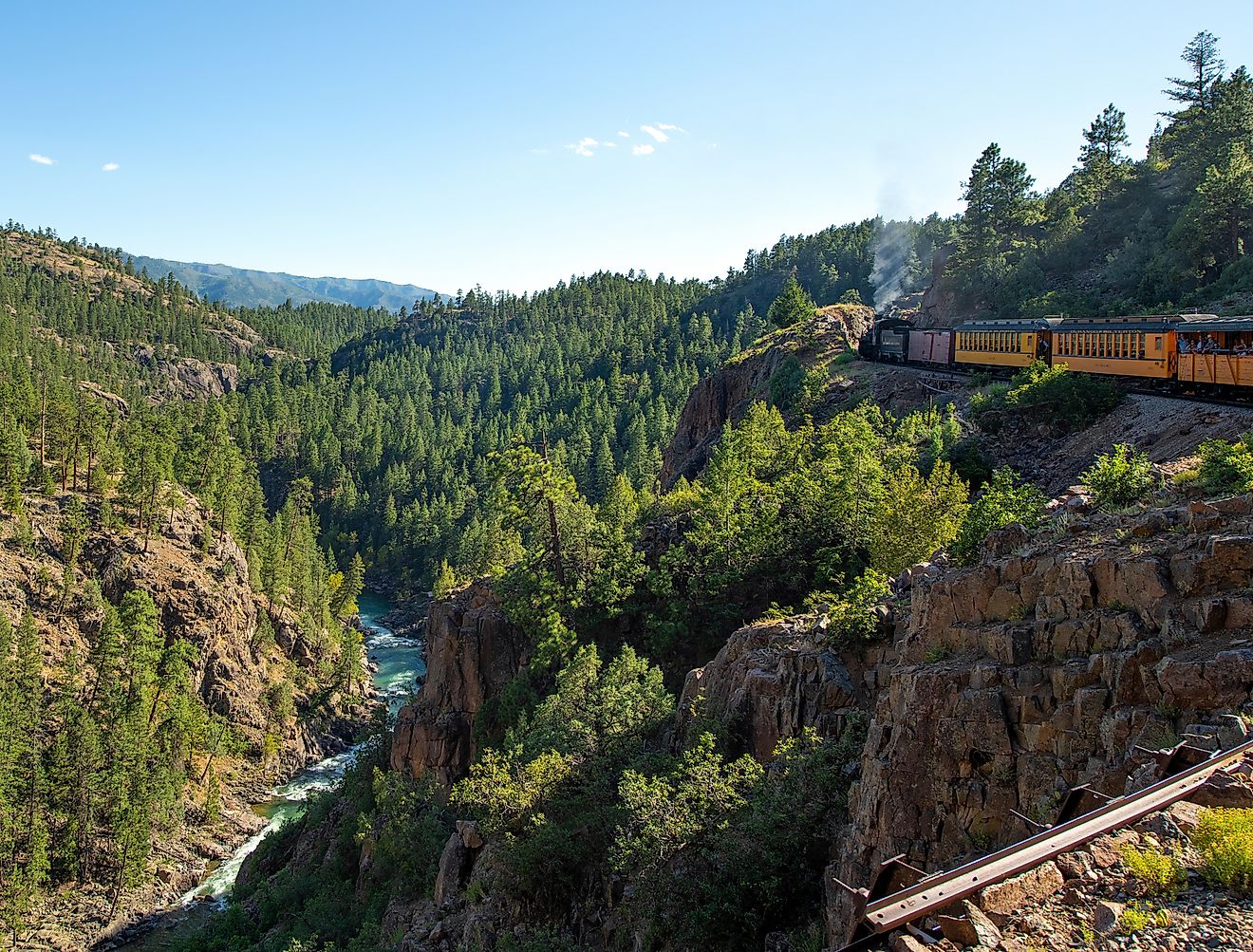 9 Incredible Train Trips To Take Across America - WorldAtlas