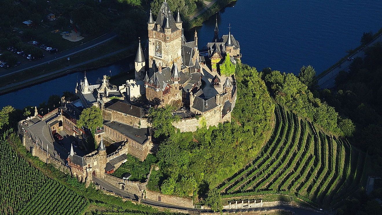 10-of-the-oldest-castles-in-europe-you-can-actually-visit-worldatlas