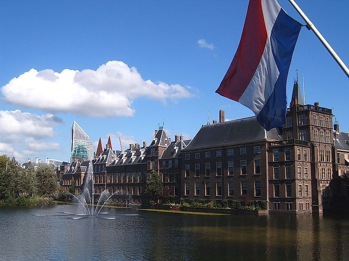 1024px Den Haag Binnenhof 