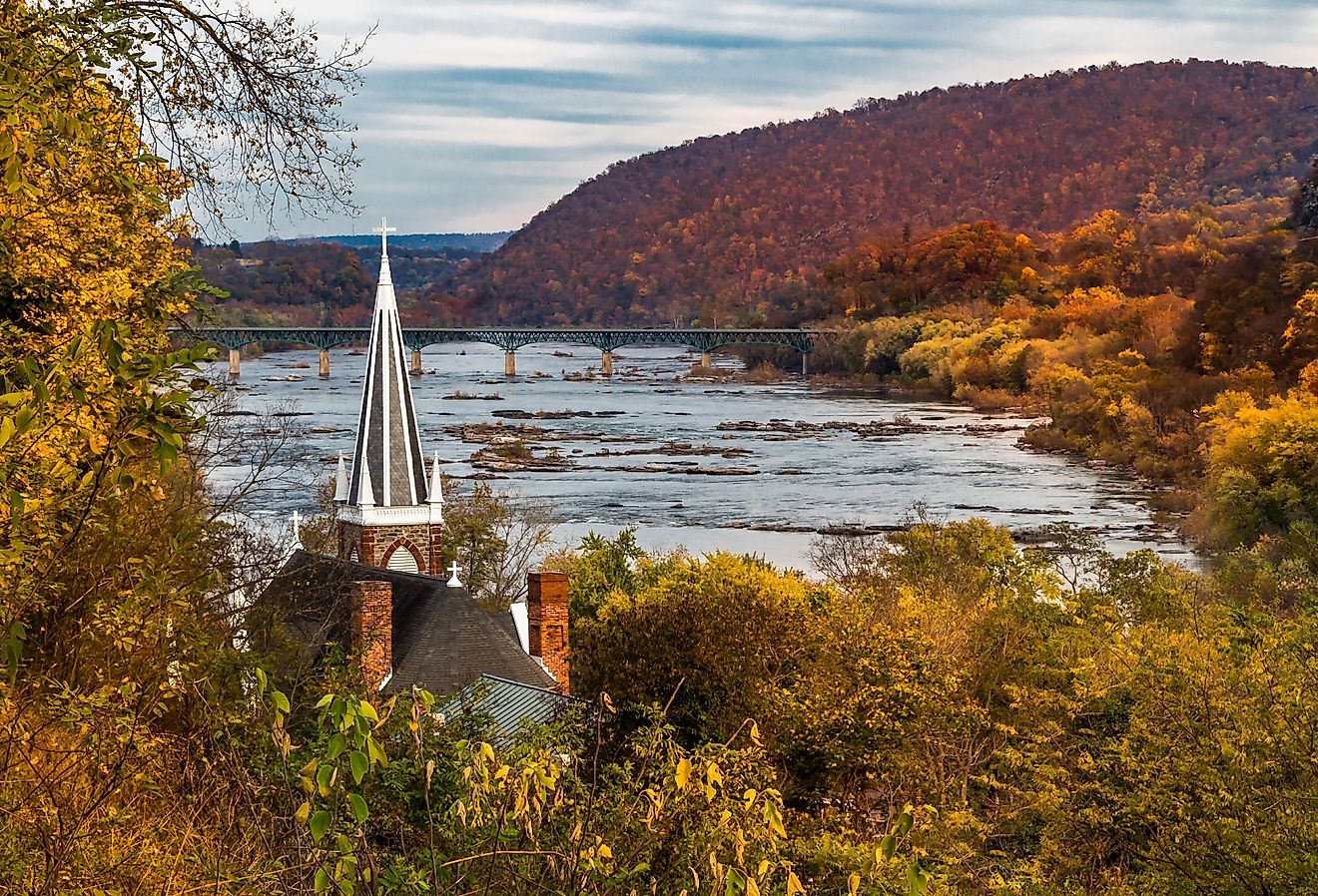 7 Least-Crowded Towns In West Virginia To Catch Fall Foliage - WorldAtlas