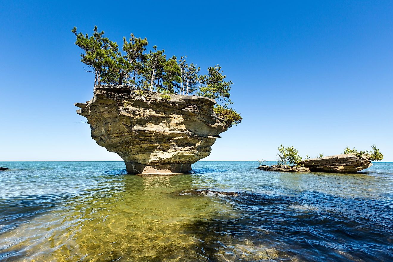 5-largest-bodies-of-water-across-north-america-worldatlas