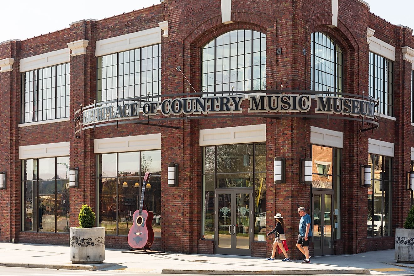 The front exterior of the Birthplace of Country Music Museum in downtown Bristol. Editorial credit: J. Michael Jones / Shutterstock.com