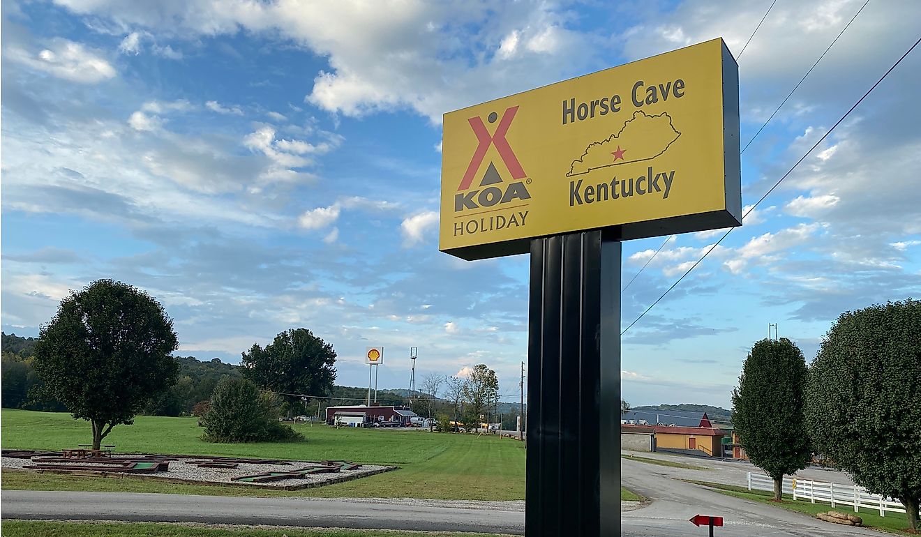 Horse cave, Kentucky, USA. Editorial credit: rchat / Shutterstock.com