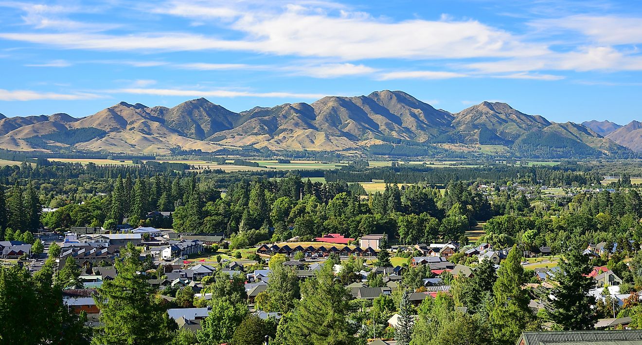 The small town of Hanmer Springs with mountains in the background in New Zealand.