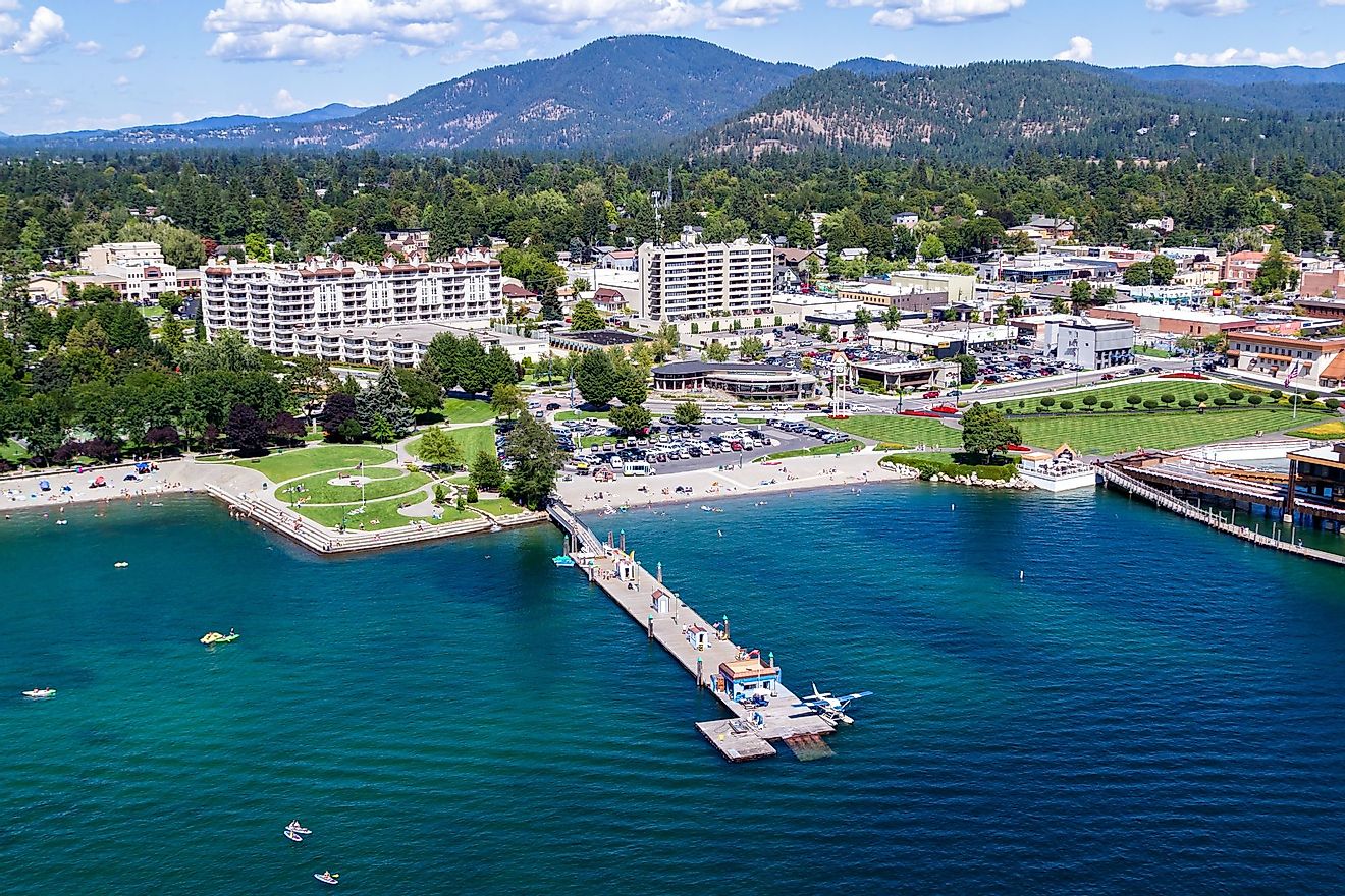Aerial view of the beach with families enjoying the sunshine and lake Coeur d'Alene, Idaho. Editorial credit: Nature's Charm / Shutterstock.com