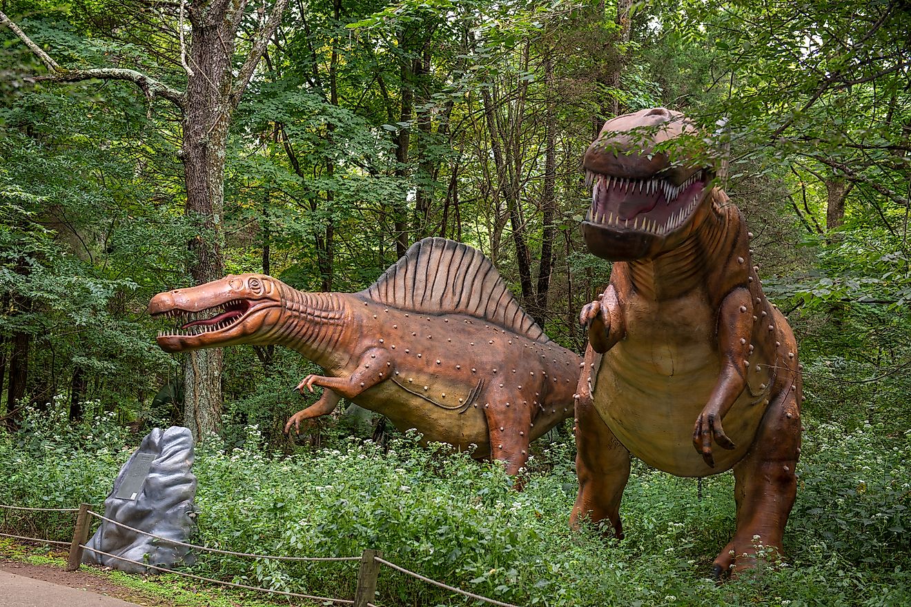 Life-size dinosaur sculptures in Dinosaur World in Cave City, Kentucky. Editorial credit: Roig61 / Shutterstock.com