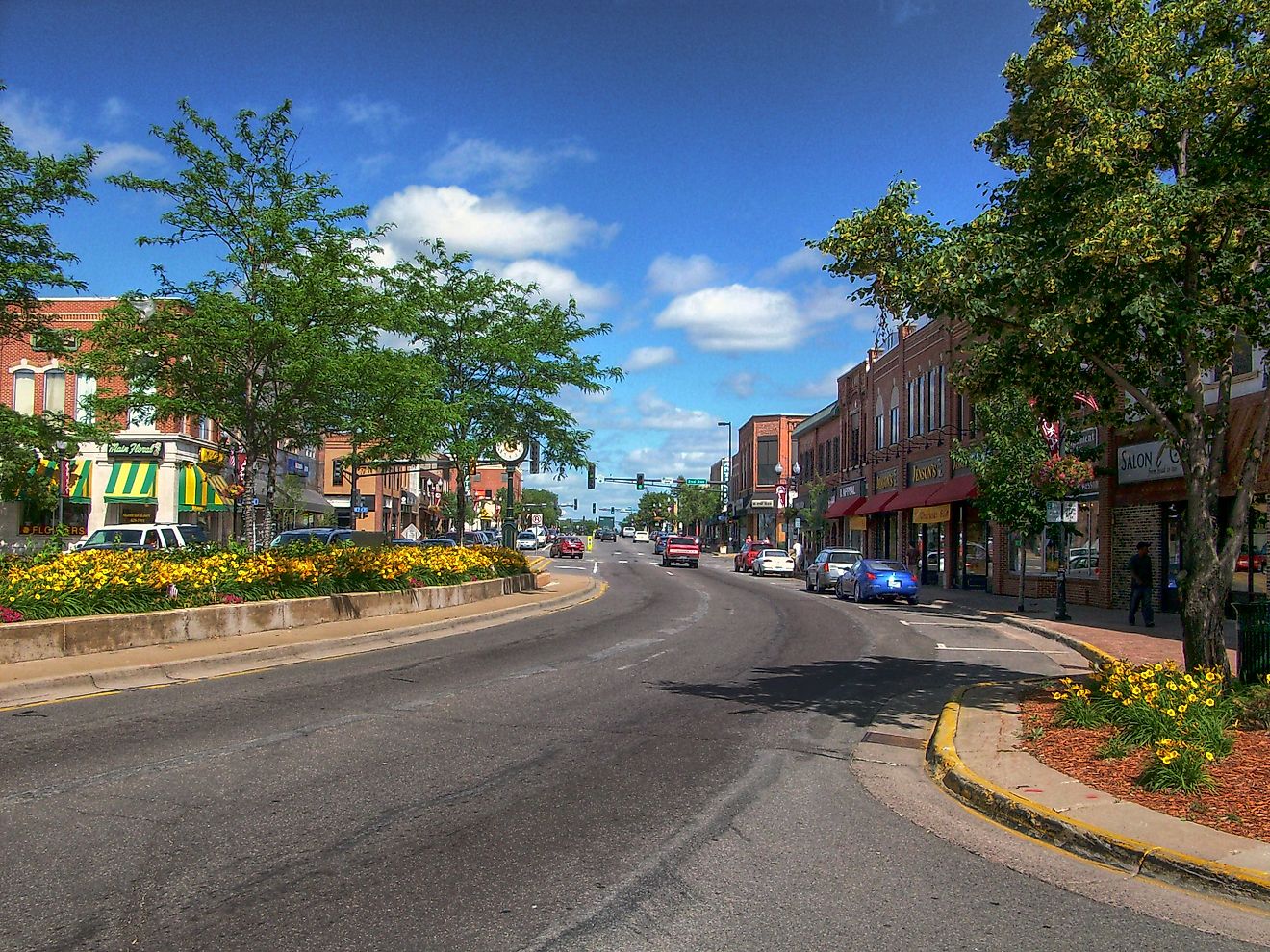 Main Street in downtown Anoka, By 123dieinafire at English Wikipedia