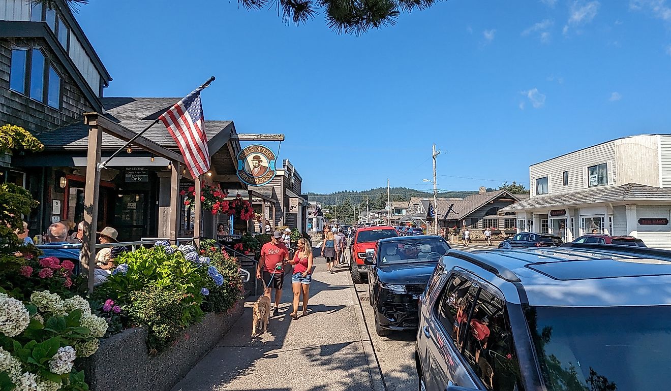 Downtown Cannon Beach, Oregon. Cannon Beach. Image credit quiggyt4 via Shutterstock