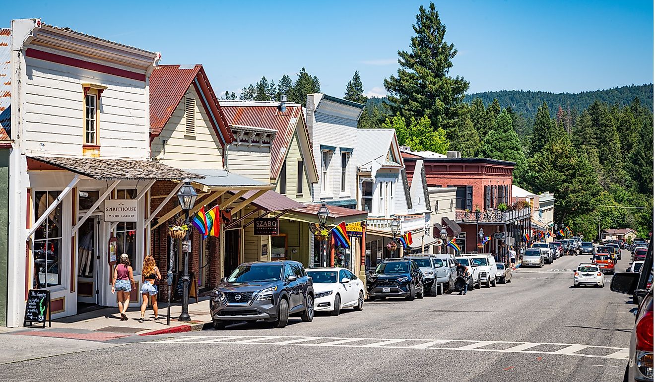 Photo of the shops and eateries along Broad Street in Nevada City, California. Editorial credit: Chris Allan / Shutterstock.com