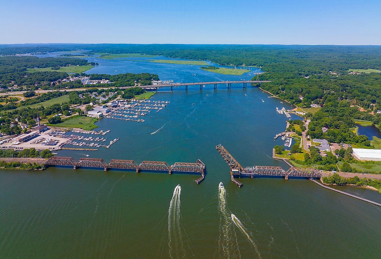 Old Saybrook Old Lyme Bridge near the town of Old Saybrook, Connecticut. Image credit Wangkun Jia via Shutterstock