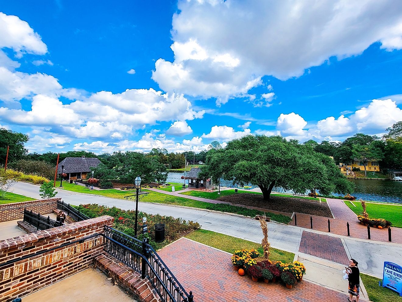 The Beau Jardin and Riverwalk in downtown Natchitoches, Louisiana. Editorial credit: VioletSkyAdventures / Shutterstock.com.