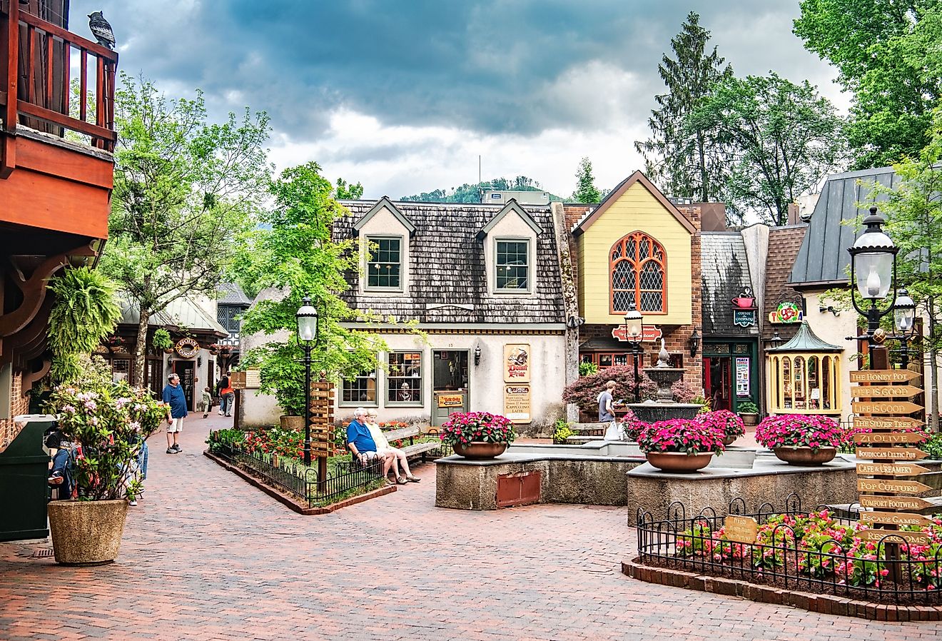  Amazing architecture of the tourist city of Gatlinburg, Tennessee. Image credit Kosoff via Shutterstock.