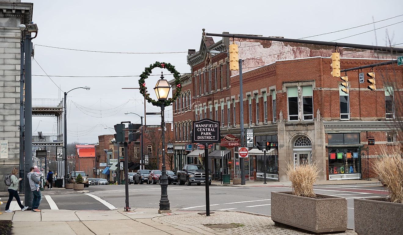 Winter in downtown Mansfield, Ohio. Editorial credit: Jeimy Cely / Shutterstock.com