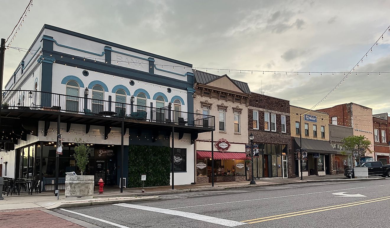 Scenes from downtown Tuscumbia, Alabama. Editorial credit: Luisa P Oswalt / Shutterstock.com.