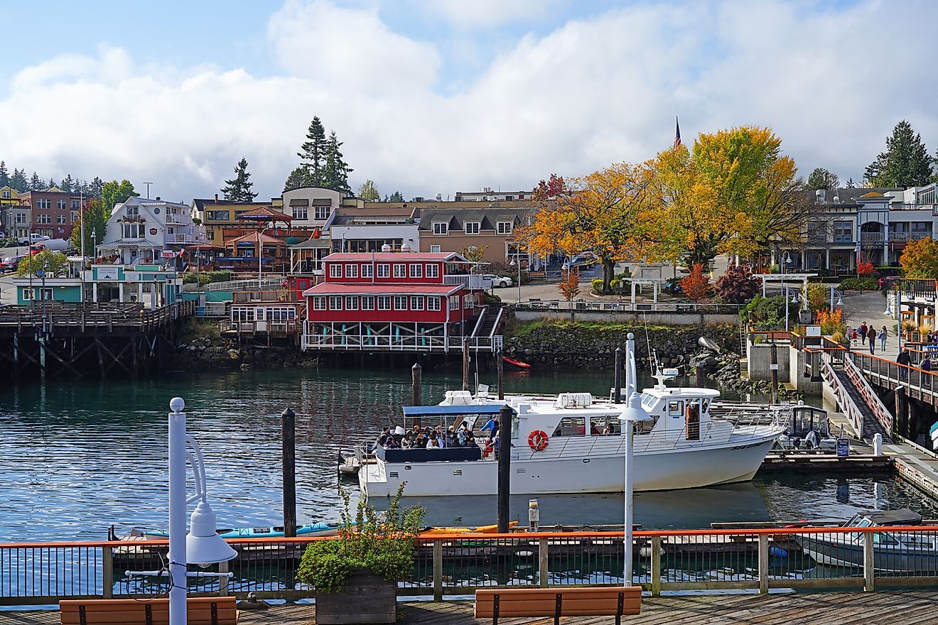 Landscape view of the waterfront in Friday Harbor, Washington. Editorial credit: EQRoy / Shutterstock.com