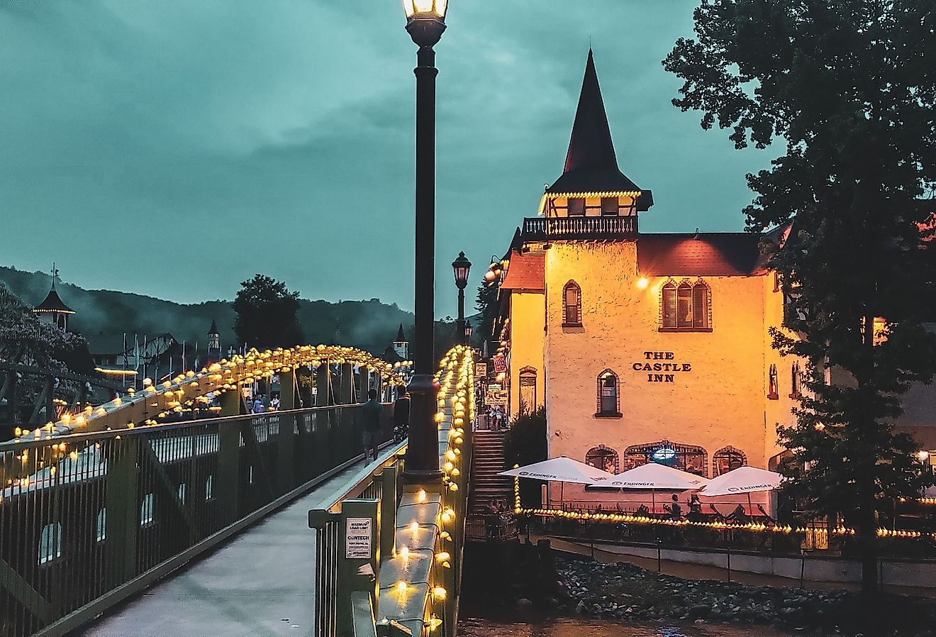 Downtown Alpine Helen in the evening in Helen, Georgia. Image credit VioletSkyAdventures via Shutterstock.