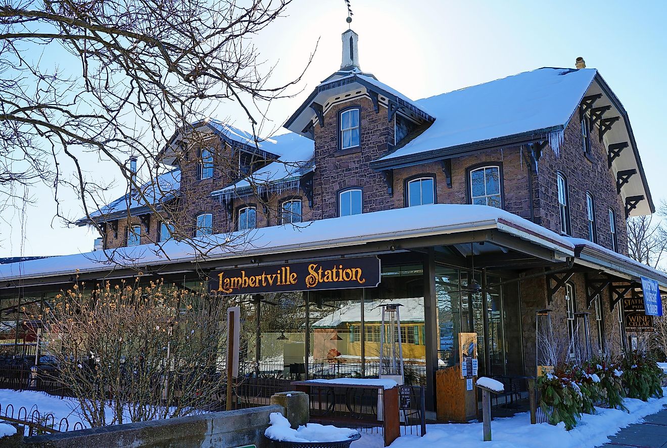 Lambertville, New Jersey: Winter view of the historic town on the Delaware River in Hunterdon County after a snowfall. Editorial credit: EQRoy / Shutterstock.com