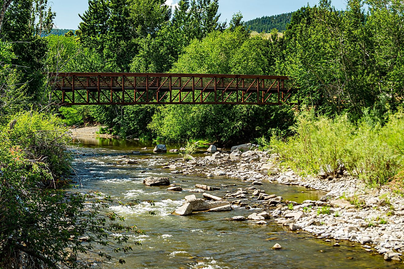 Footbridge over the Grande Ronde River near La Grande, Oregon.