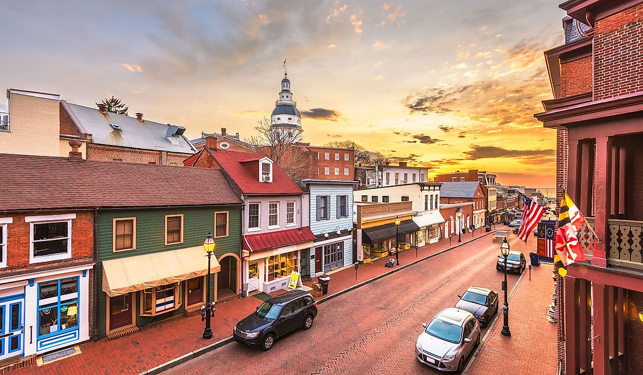 Annapolis, Maryland, USA, historic downtown view over Main Street with the country's oldest State House at dawn.