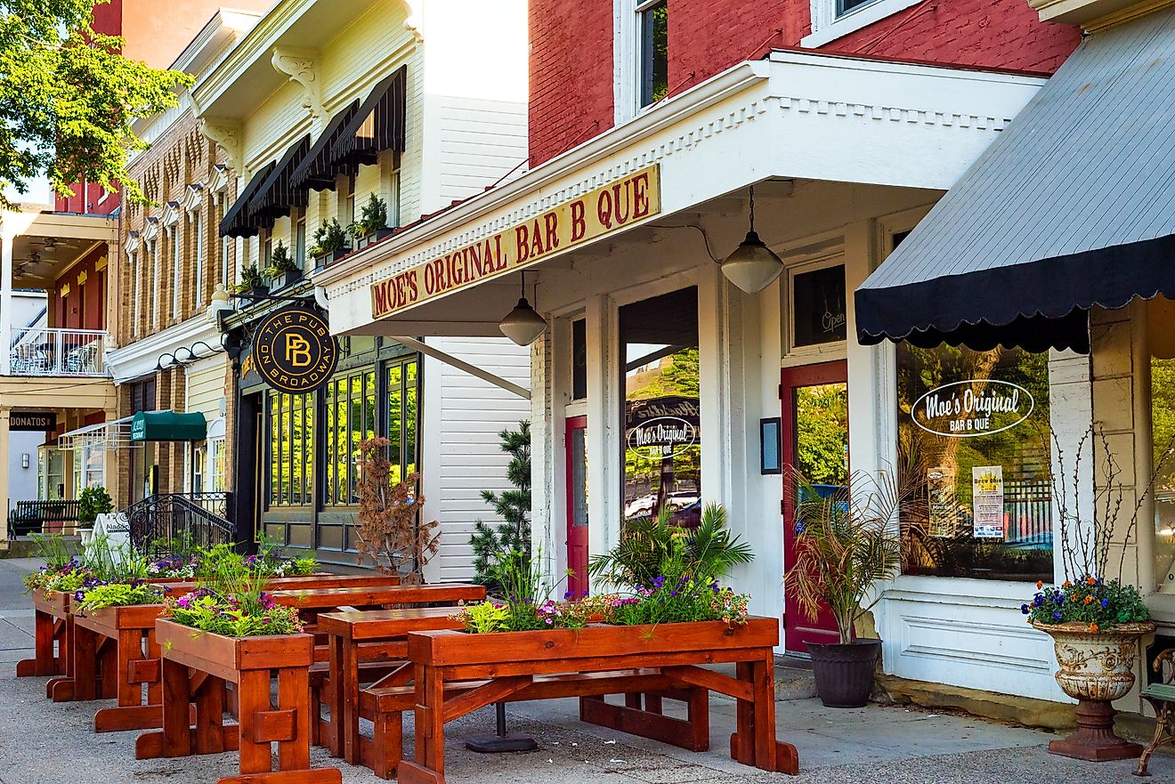 Street view in Granville, Ohio, via Kenneth Sponsler / Shutterstock.com