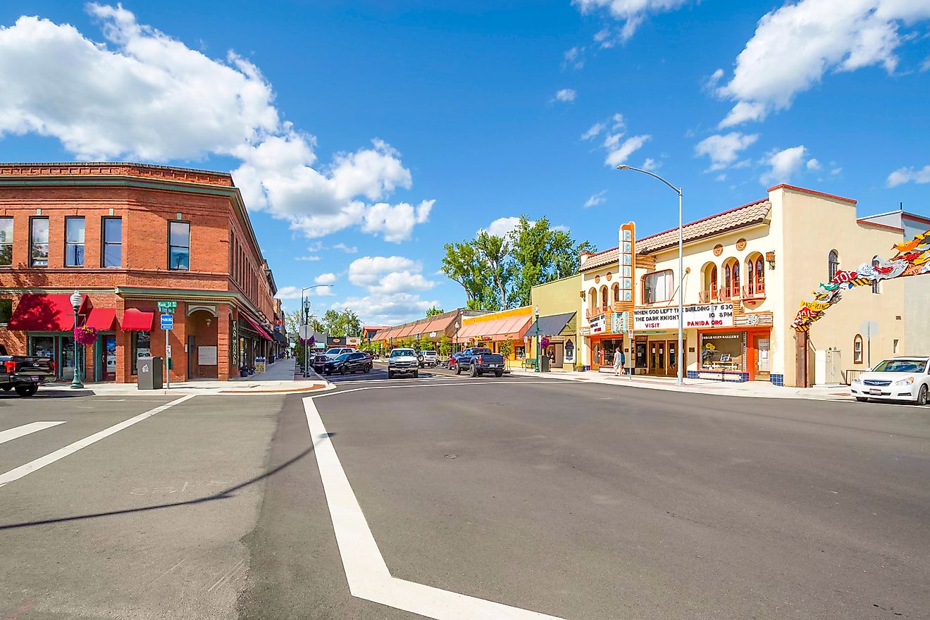 View of the scenic First Avenue in Sandpoint, Idaho. Editorial credit: Kirk Fisher / Shutterstock.com